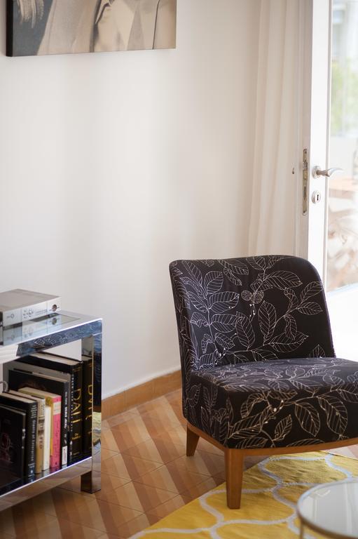 Charming 2Bd Apt W/ Balcony By Sea N' Rent Tel Aviv Værelse billede